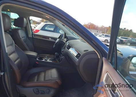 2014 Volkswagen Touareg Tdi Lux z USA, uszkodzony, nr VIN WVGEP9BP2ED014591